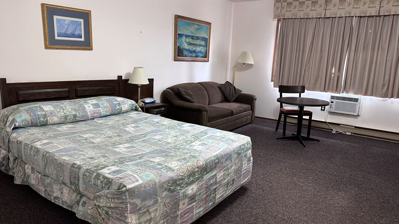 Photo of Bedroom in Blind River