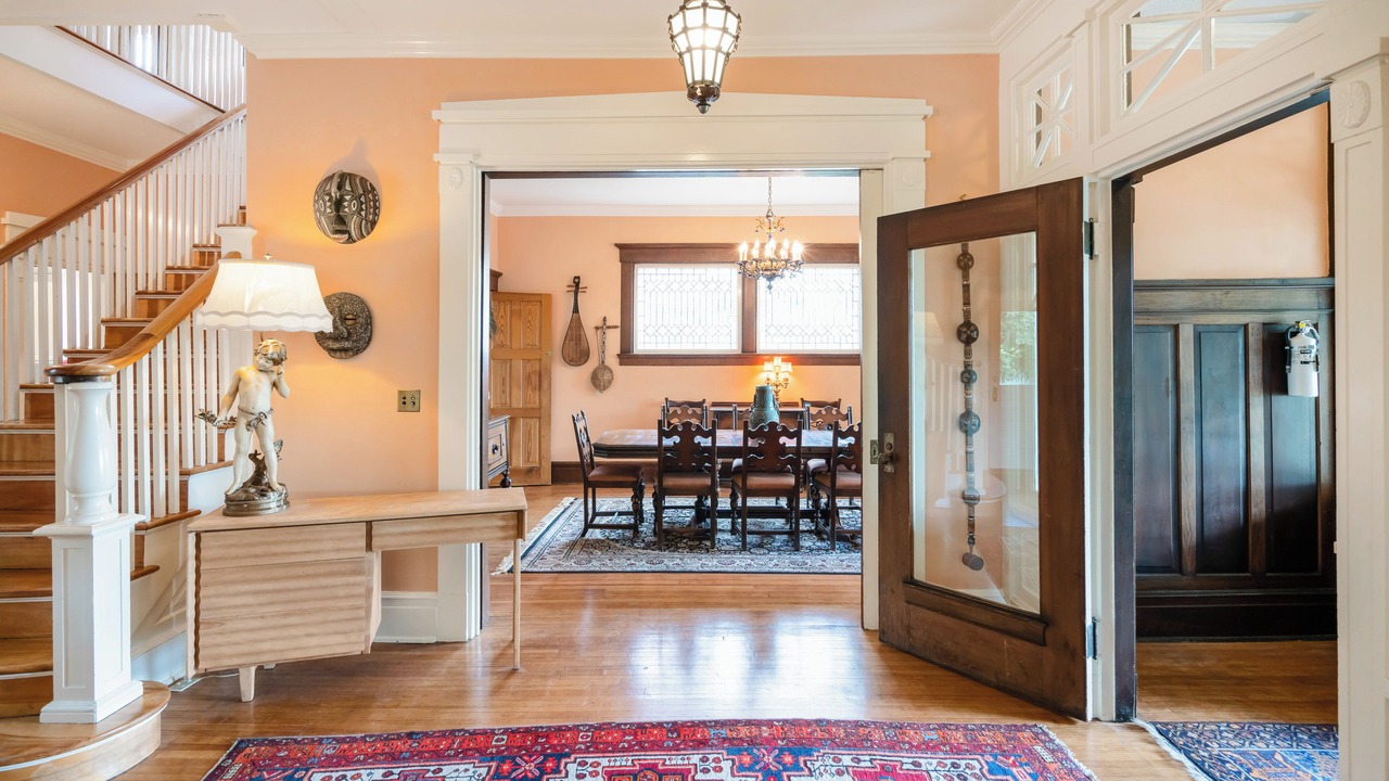 Photo of Livingroom in Niagara Falls