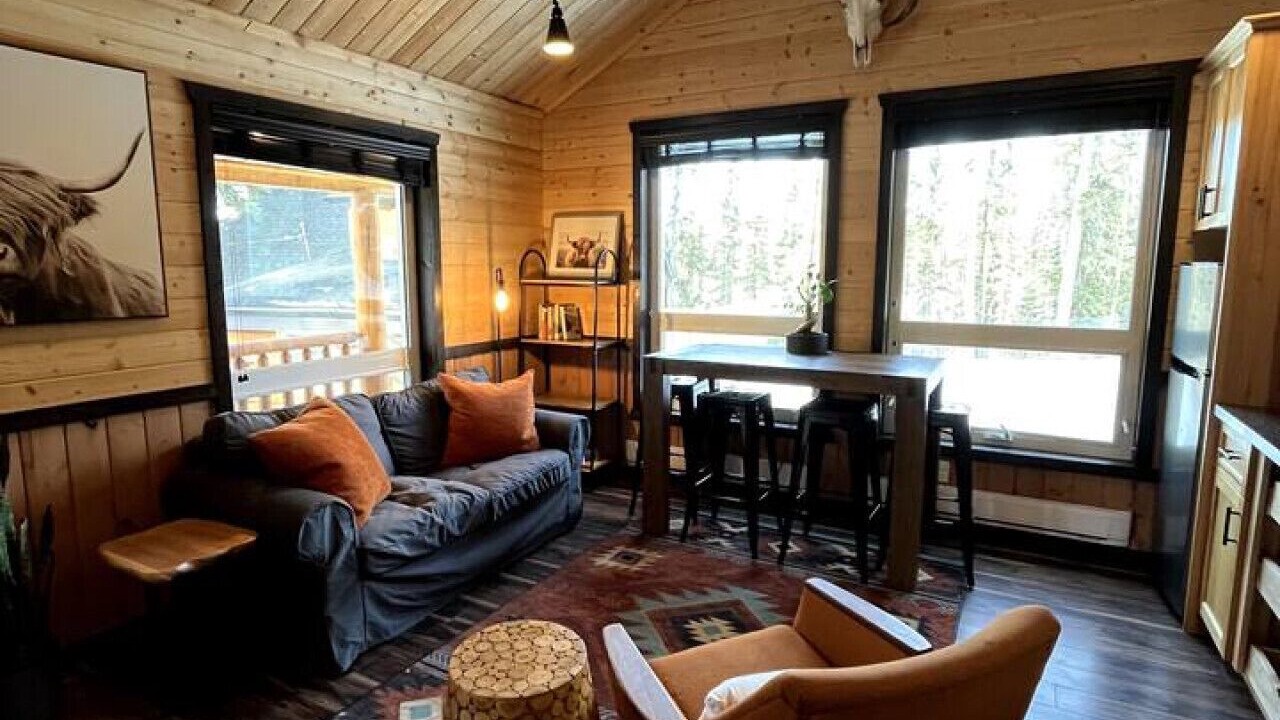 Photo of Livingroom in Bragg Creek