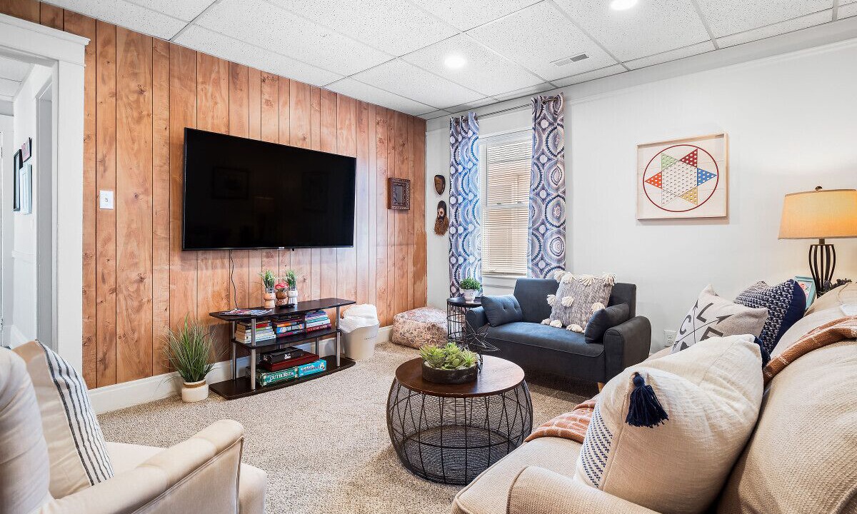 Photo of Livingroom in Wickliffe
