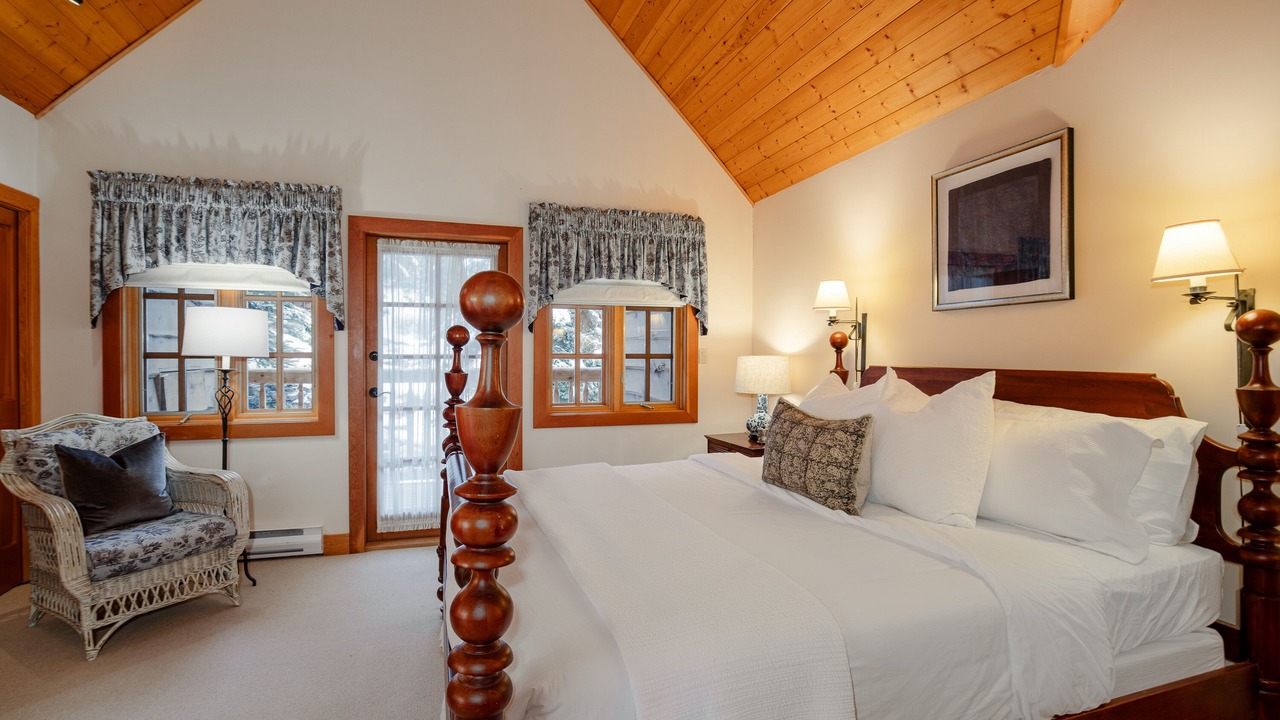 Photo of Bedroom in Blackcomb