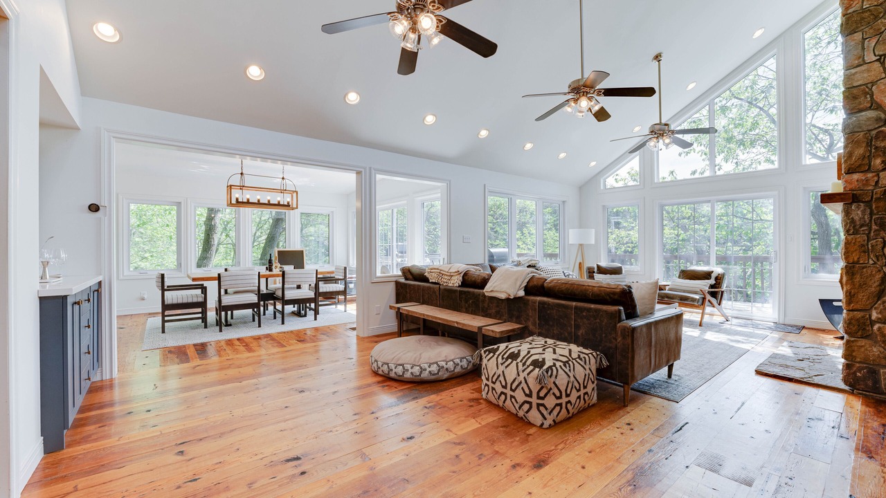 Photo of Livingroom in Georgian Bay