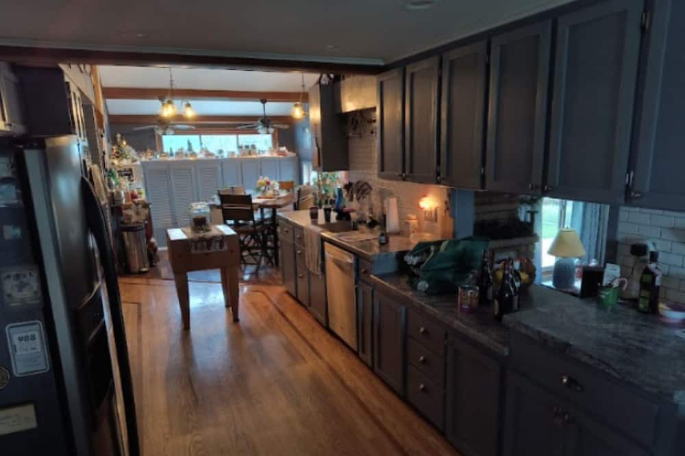 Photo of Kitchen in South Byron