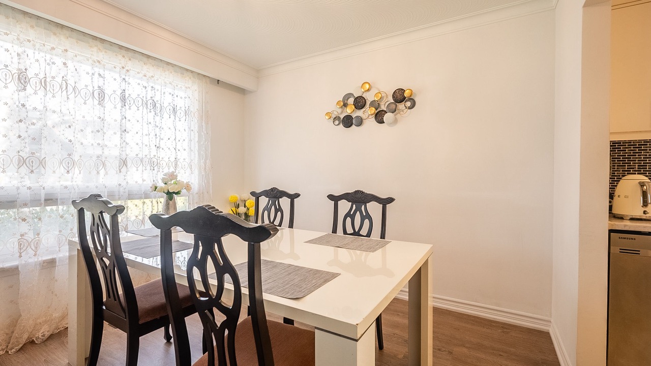 Photo of Livingroom in Aurora