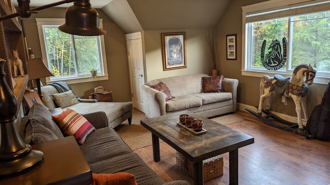 Photo of Livingroom in Hatzic