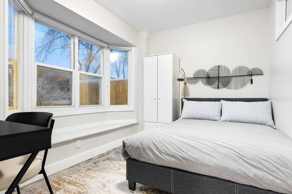 Photo of Bedroom in Ottawa Division