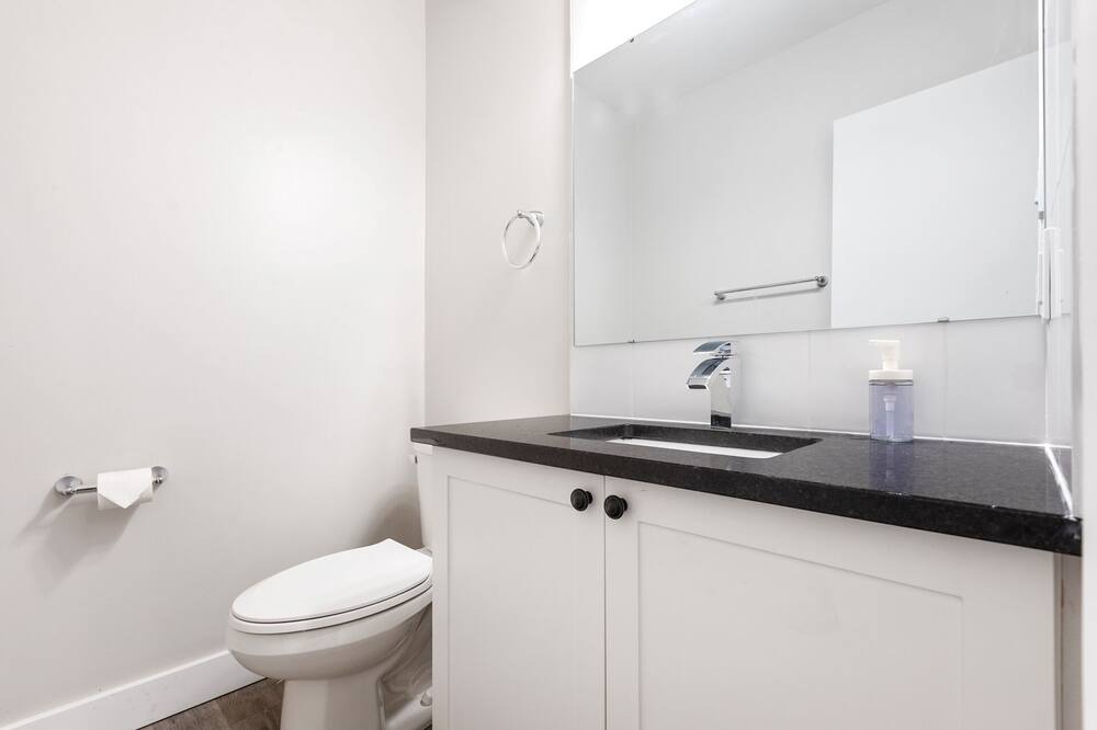 Photo of Bathroom in Ottawa Division