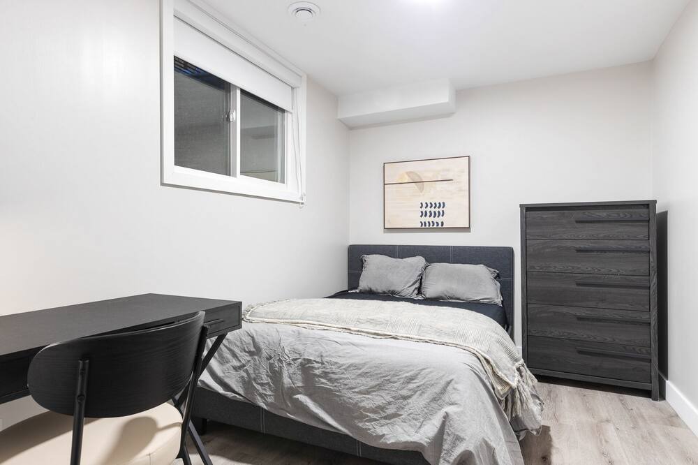 Photo of Bedroom in Ottawa Division
