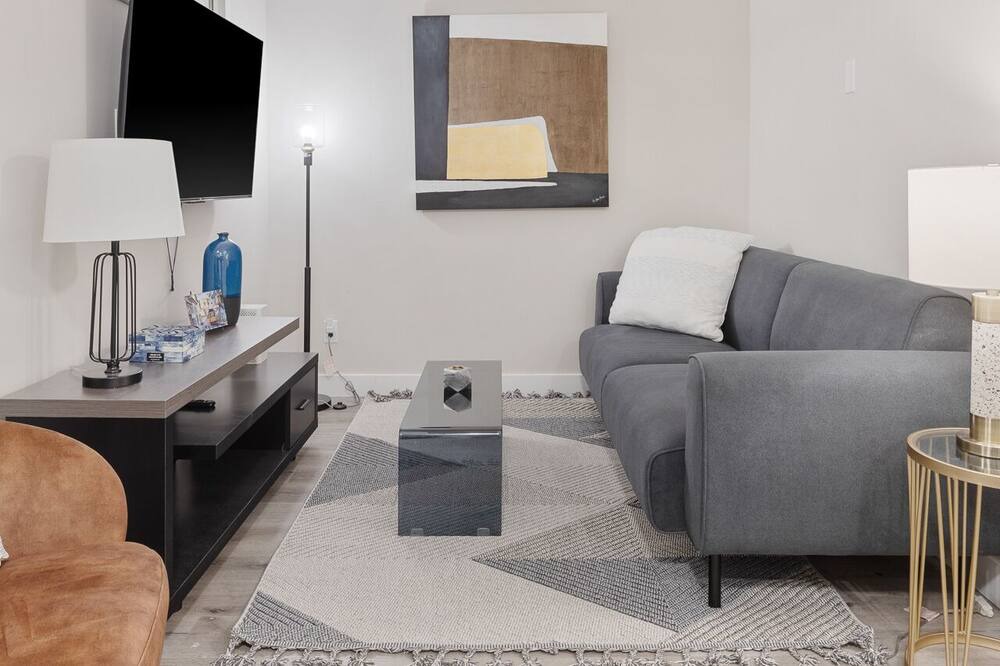 Photo of Livingroom in Ottawa Division