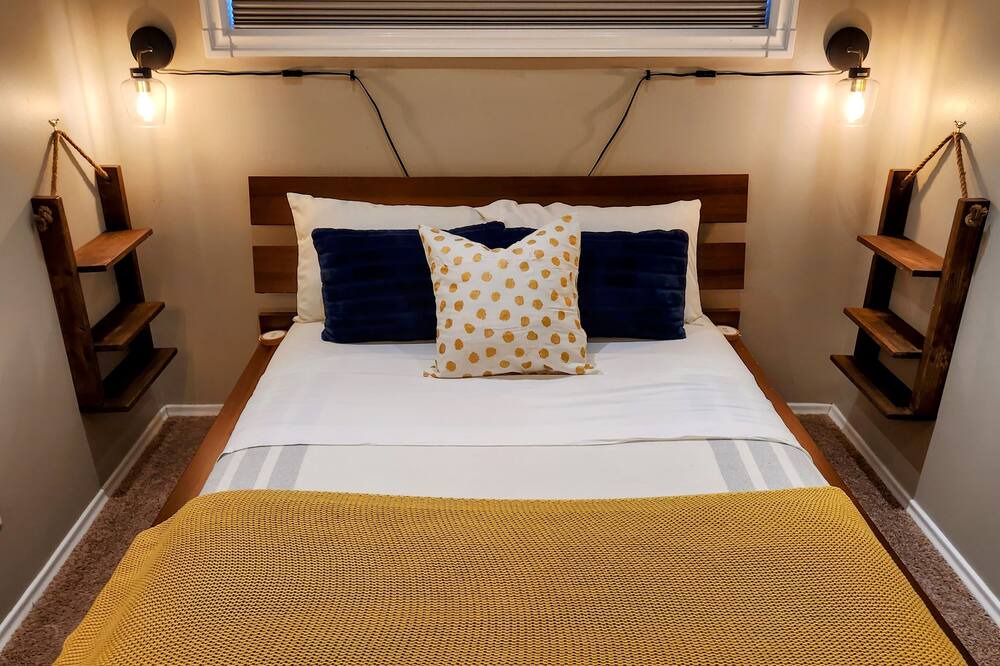 Photo of Bedroom in Whyte ave