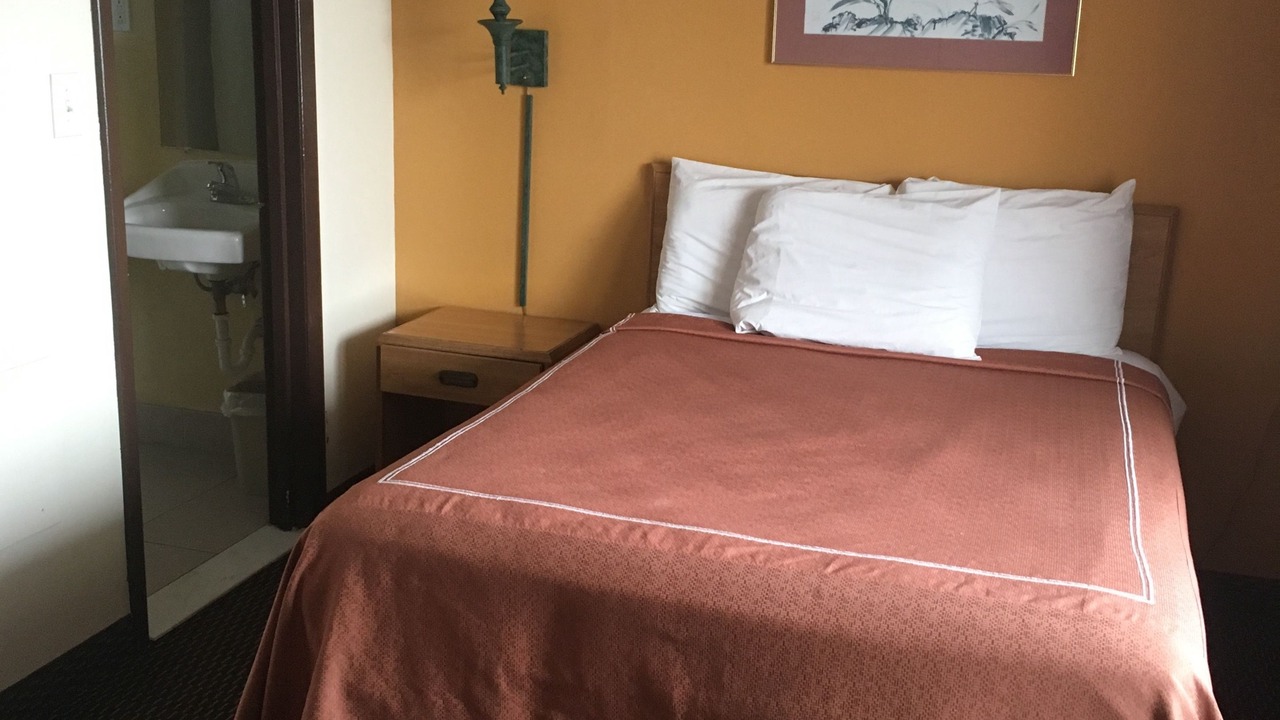 Photo of Bedroom in Niagara Falls