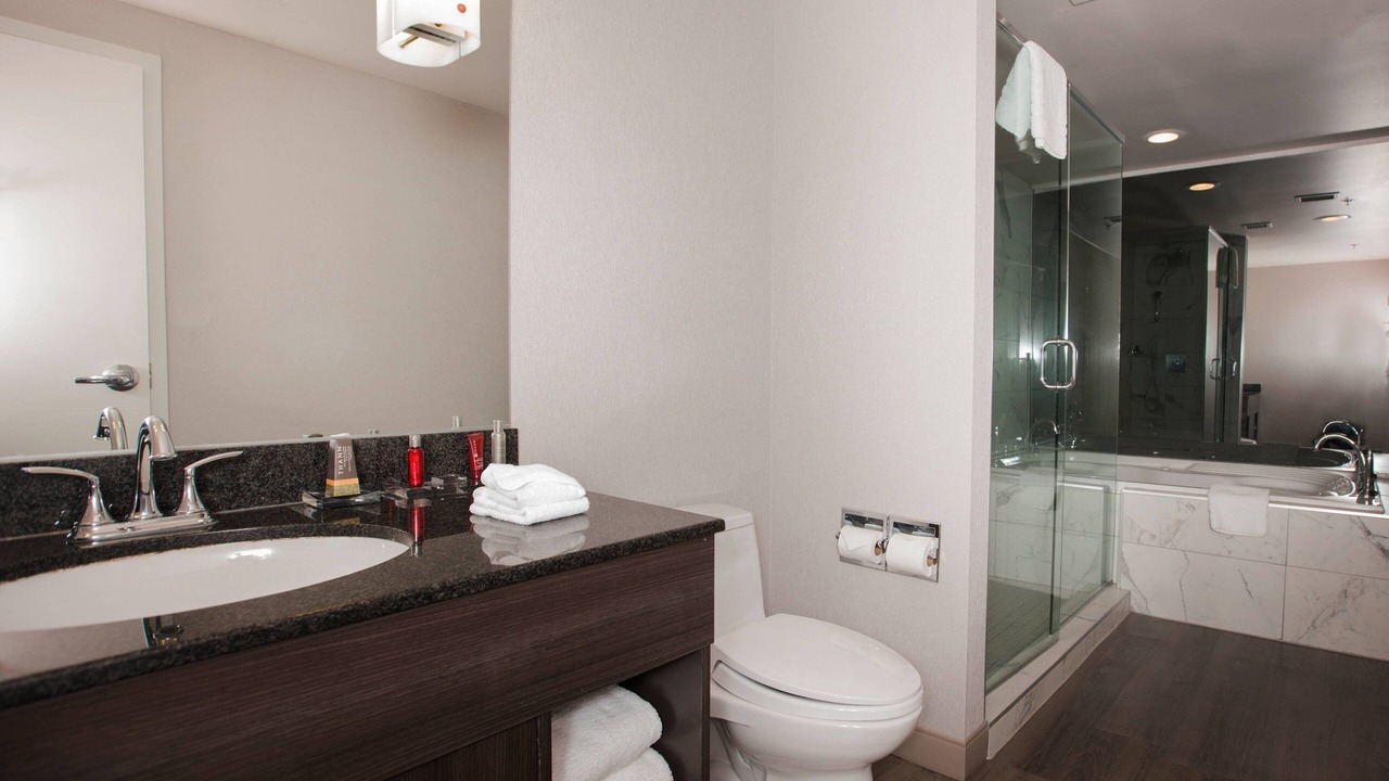 Photo of Bathroom in Fallsview