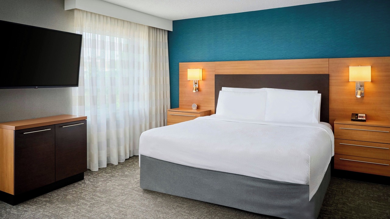 Photo of Bedroom in Airport Corporate