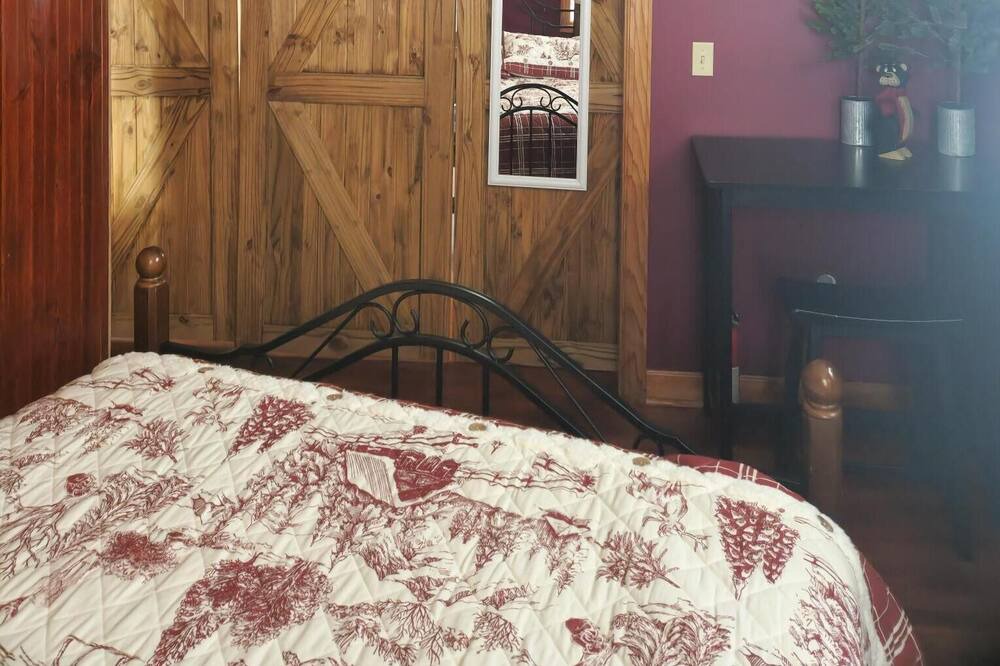 Photo of Bedroom in Columbia Cross Roads