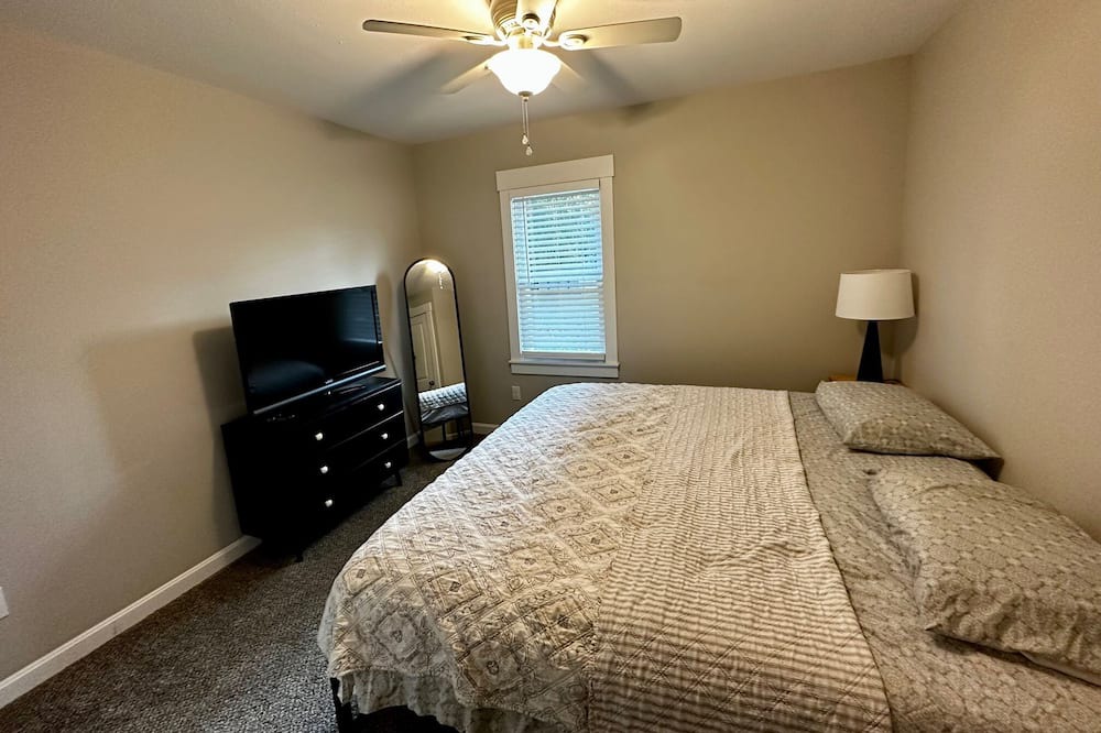 Photo of Bedroom in Erie