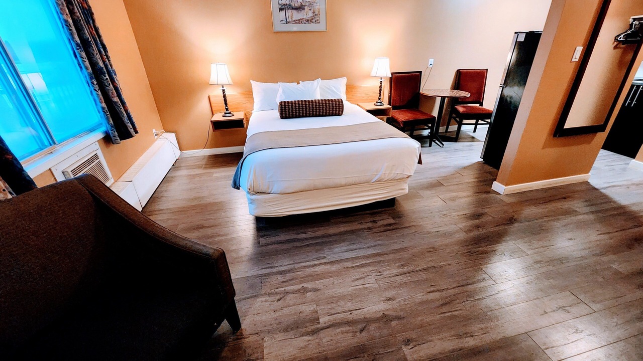 Photo of Bedroom in Fox Creek