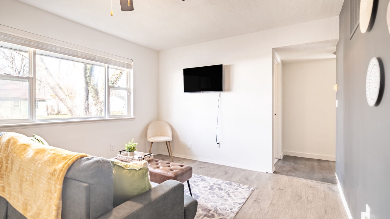 Photo of Livingroom in Madison - Lakeland