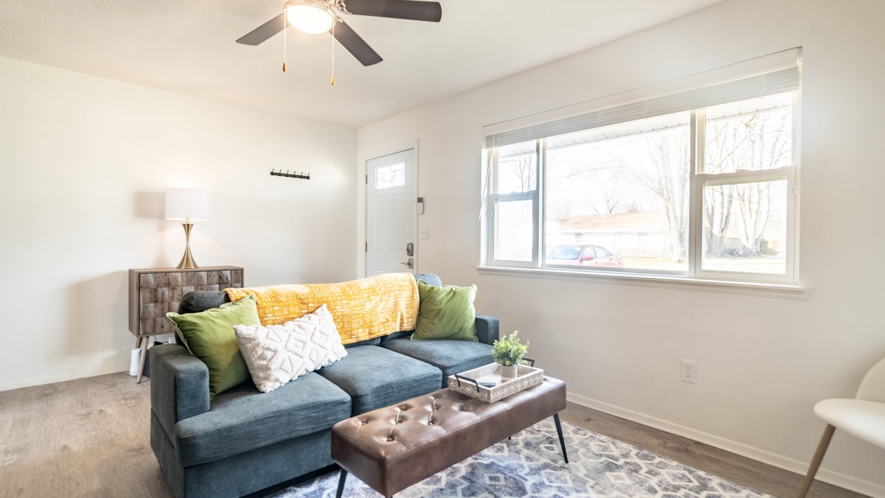 Photo of Livingroom in Madison - Lakeland