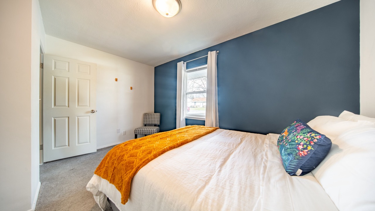 Photo of Bedroom in Madison - Lakeland