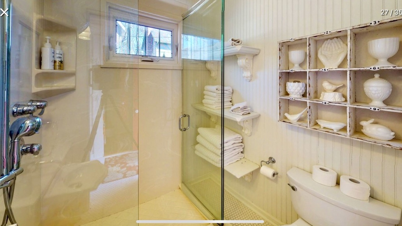 Photo of Bathroom in Lakeside