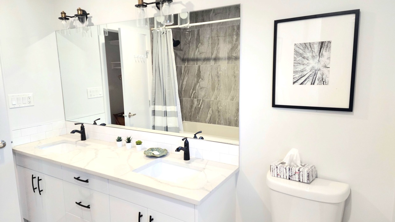 Photo of Bathroom in Kingsland