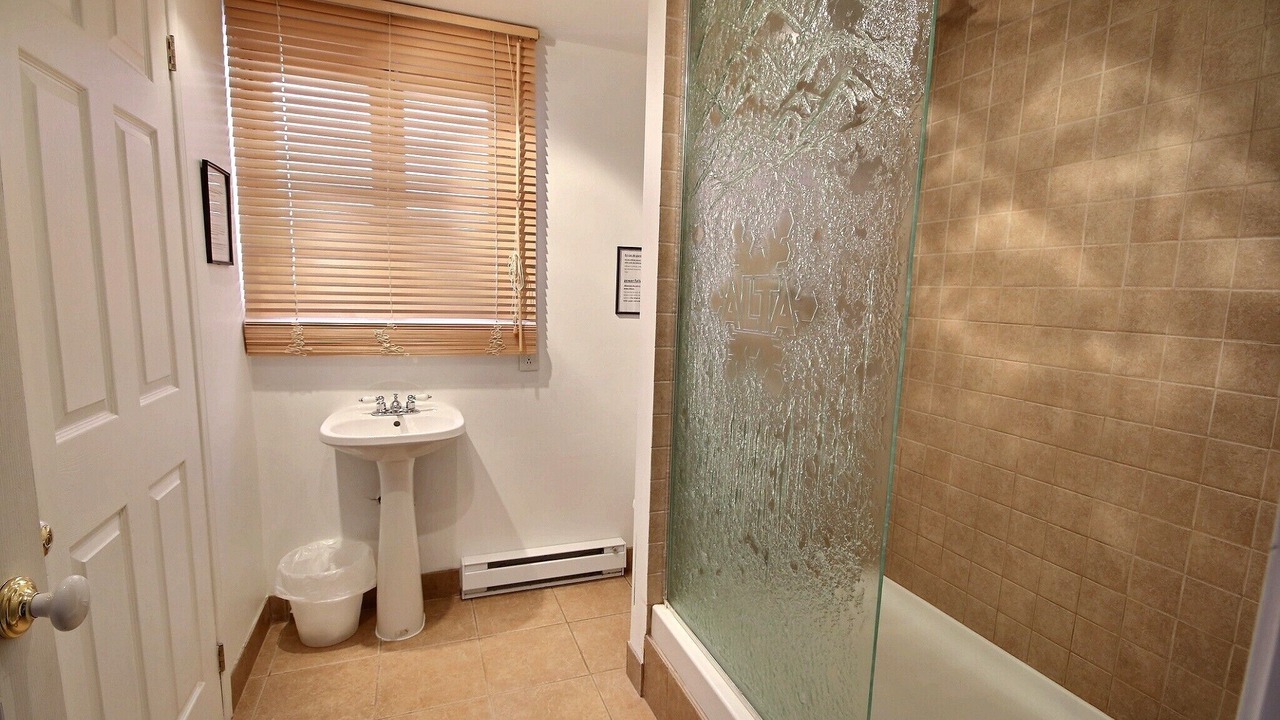 Photo of Bathroom in Lac-Superieur