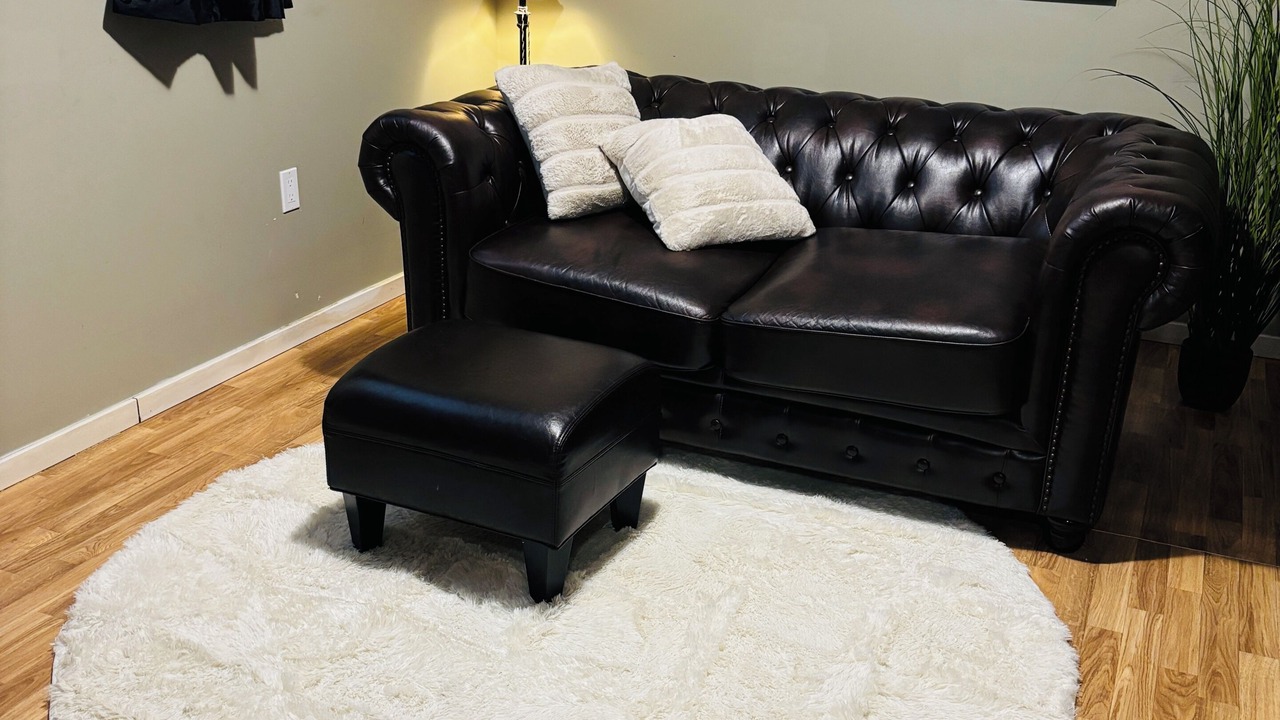 Photo of Livingroom in Southeast Edmonton