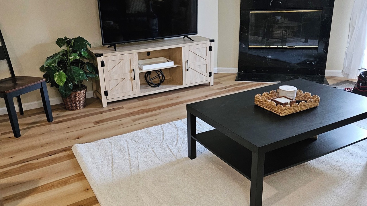 Photo of Livingroom in Reynolds Corners