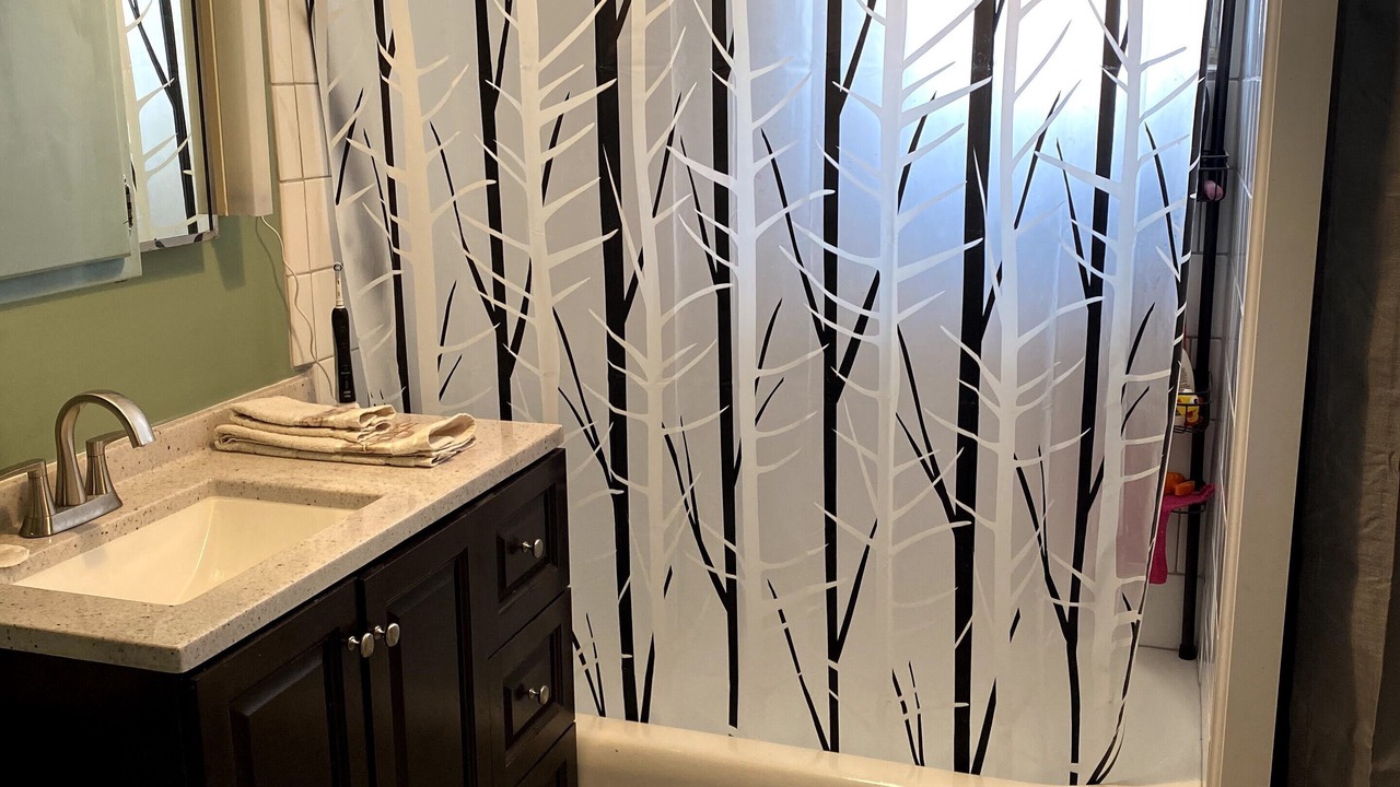 Photo of Bathroom in Lakeside