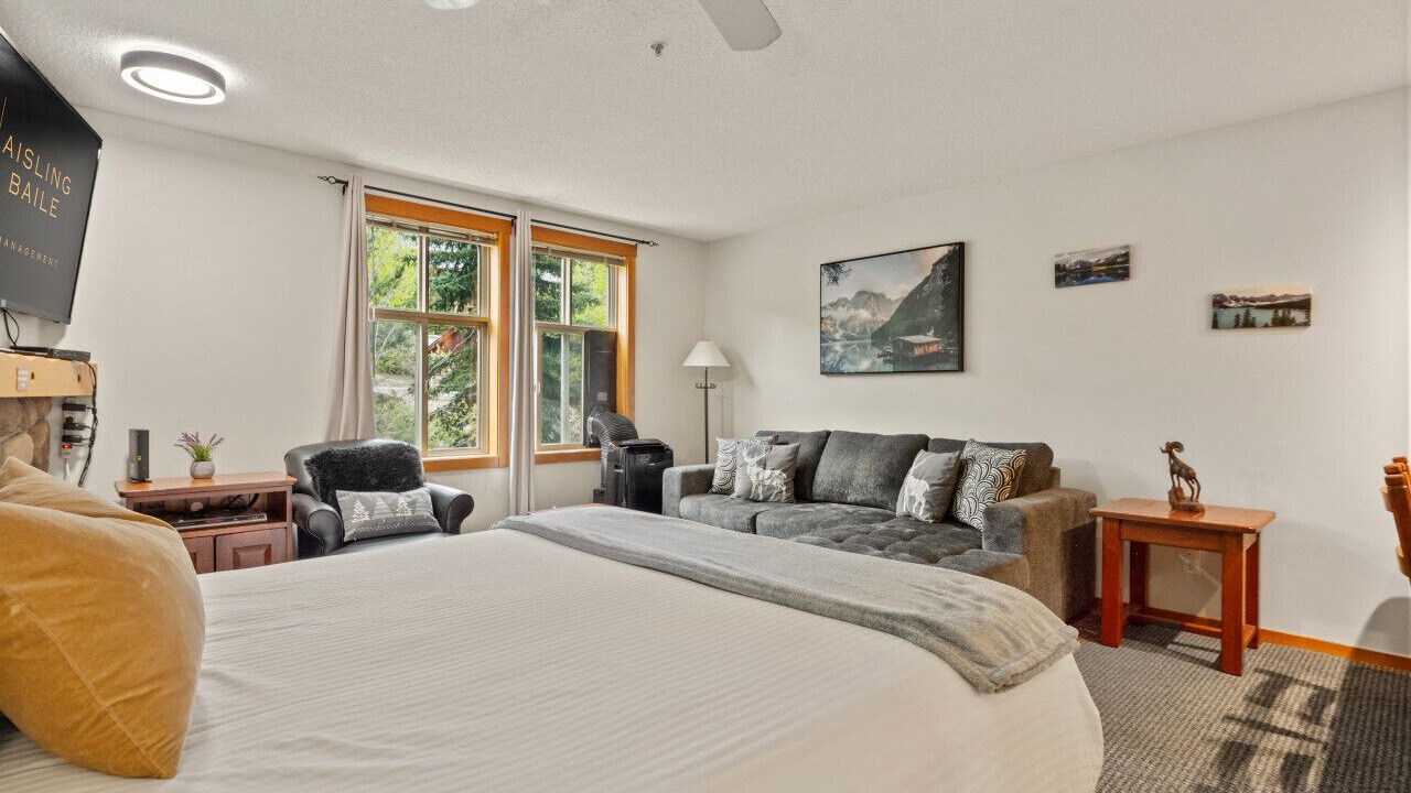 Photo of Bedroom in East Kootenay