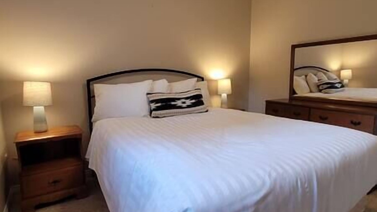 Photo of Bedroom in Radium Hot Springs