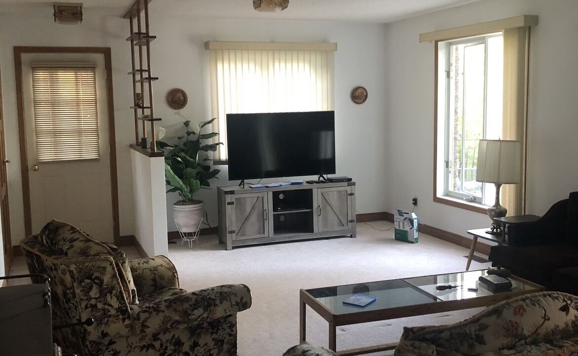 Photo of Livingroom in Gravenhurst