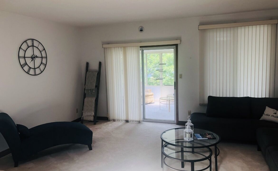 Photo of Livingroom in Gravenhurst