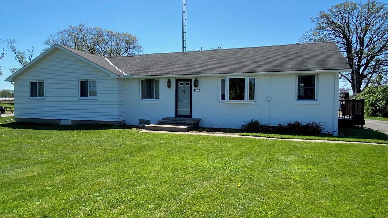 Photo of Outdoor in Huron