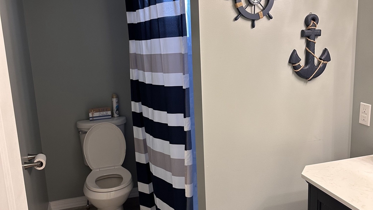 Photo of Bathroom in Oak Harbor