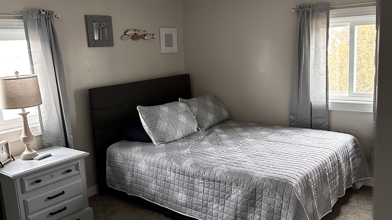Photo of Bedroom in Oak Harbor