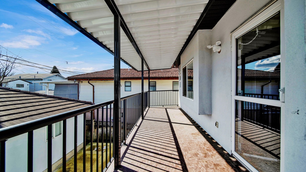 Photo of Patio Balcony in Renfrew-Collingwood