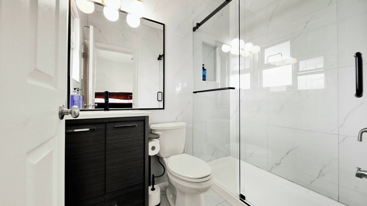 Photo of Bathroom in Renfrew-Collingwood