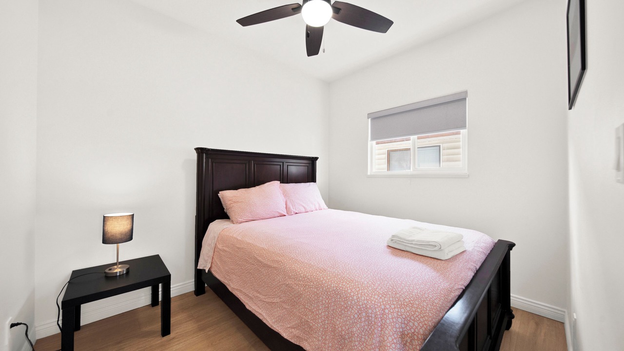 Photo of Bedroom in Renfrew-Collingwood