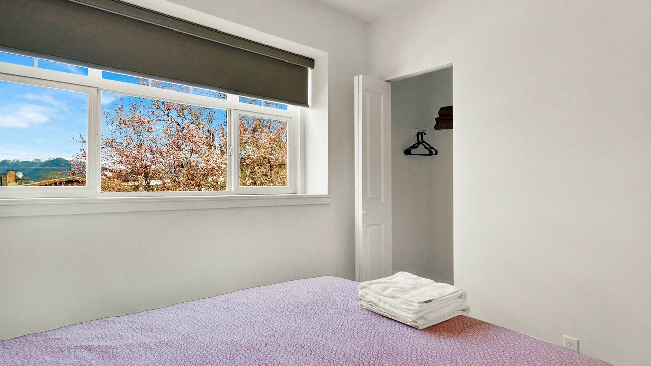 Photo of Bedroom in Renfrew-Collingwood