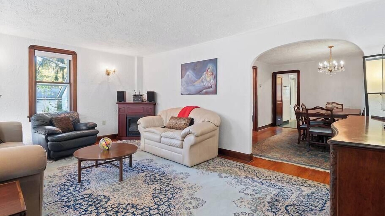 Photo of Livingroom in Kirtland