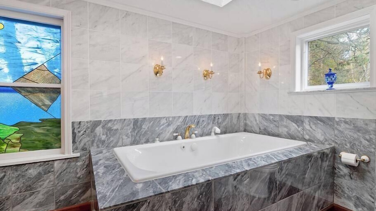 Photo of Bathroom in Kirtland
