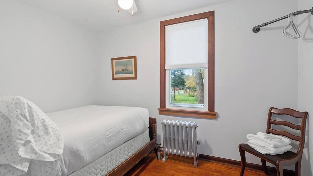 Photo of Bedroom in Kirtland