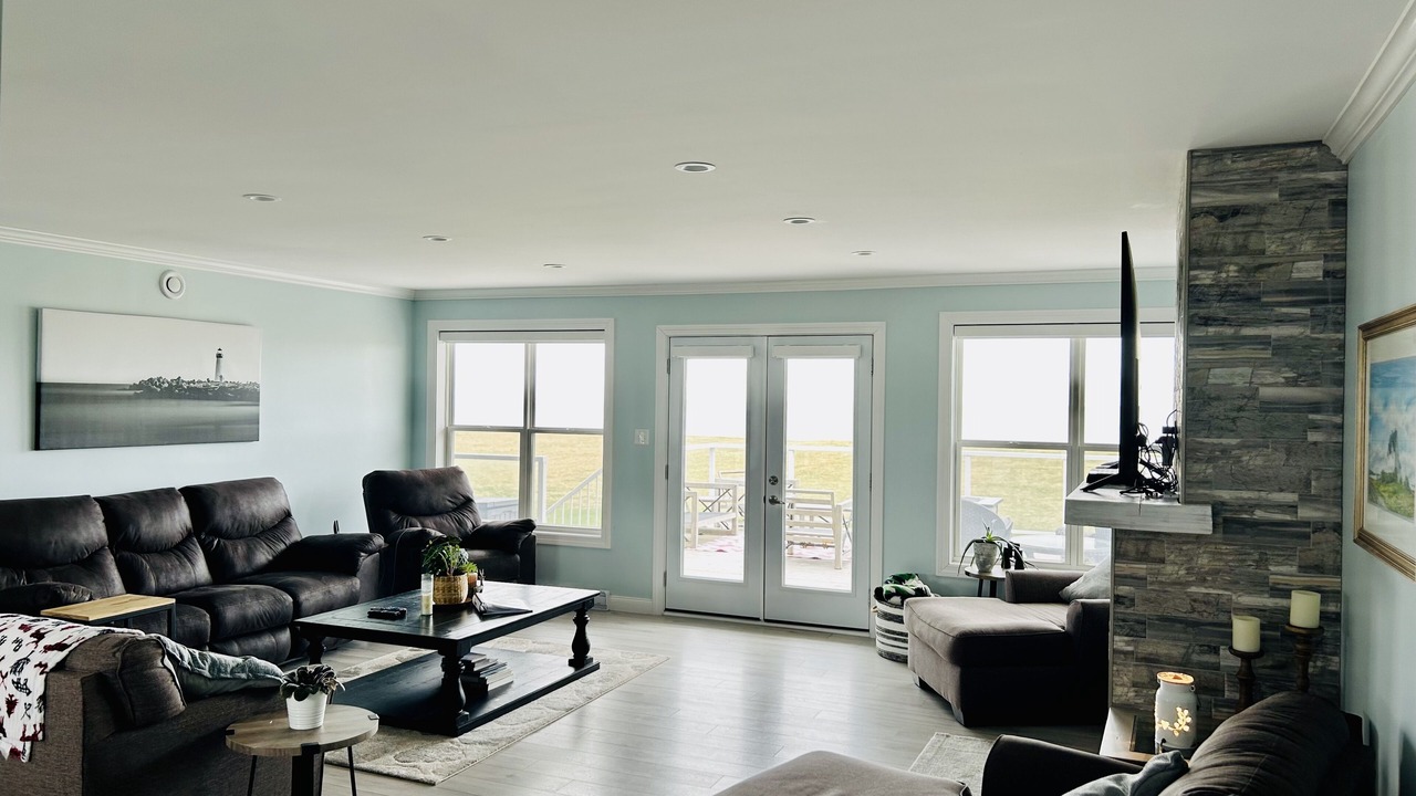Photo of Livingroom in Economy
