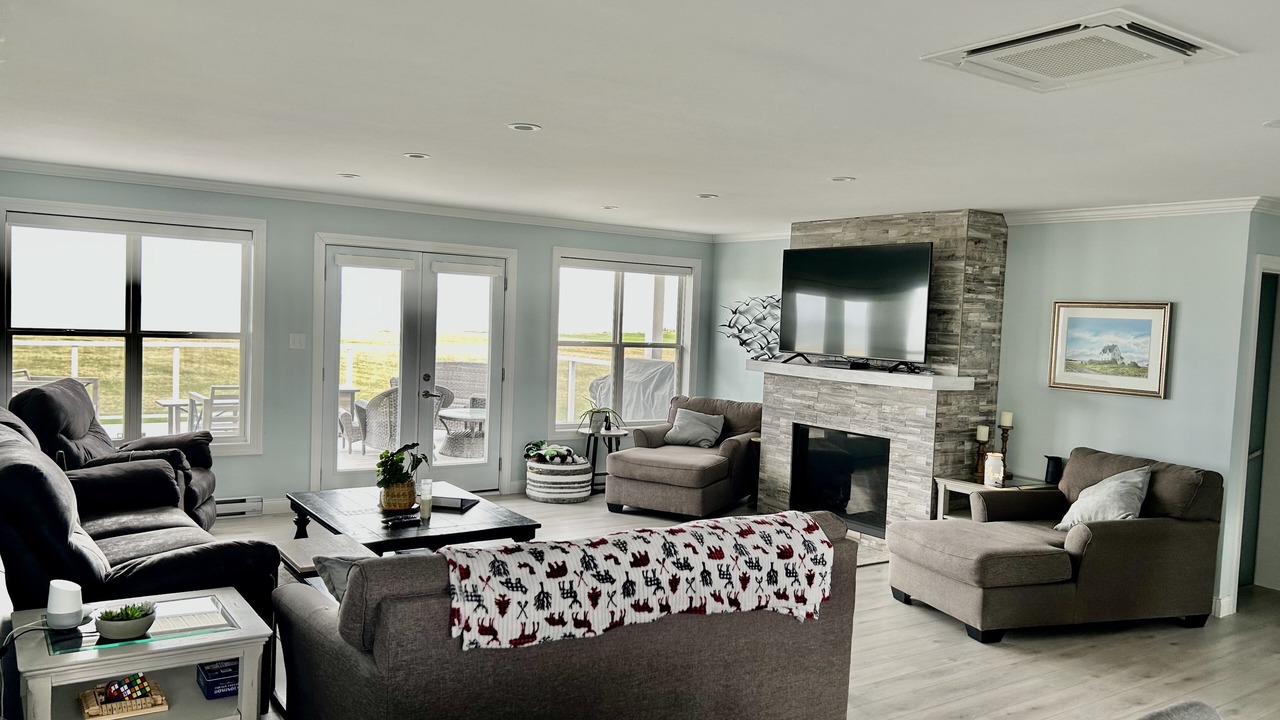 Photo of Livingroom in Economy