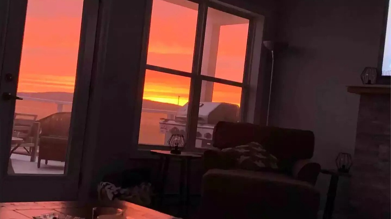 Photo of Livingroom in Economy
