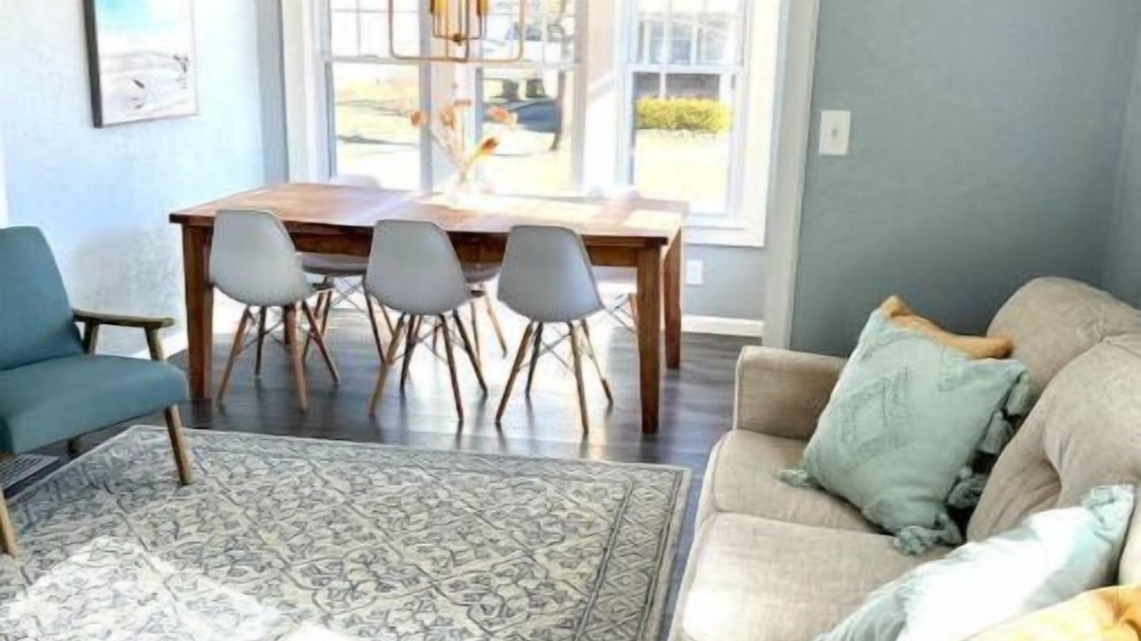 Photo of Livingroom in Port Clinton