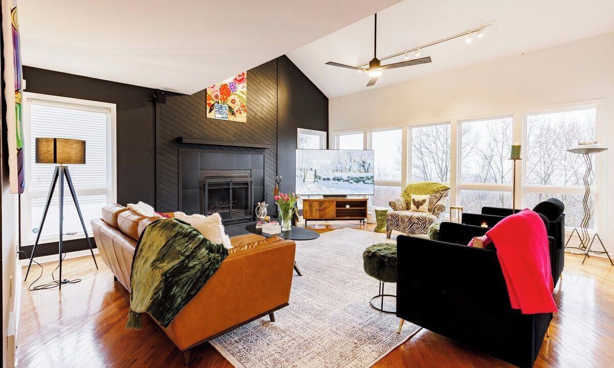 Photo of Livingroom in Westside