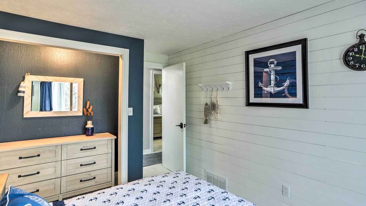 Photo of Bedroom in Vermilion