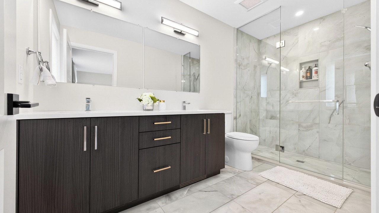 Photo of Bathroom in Niagara Falls